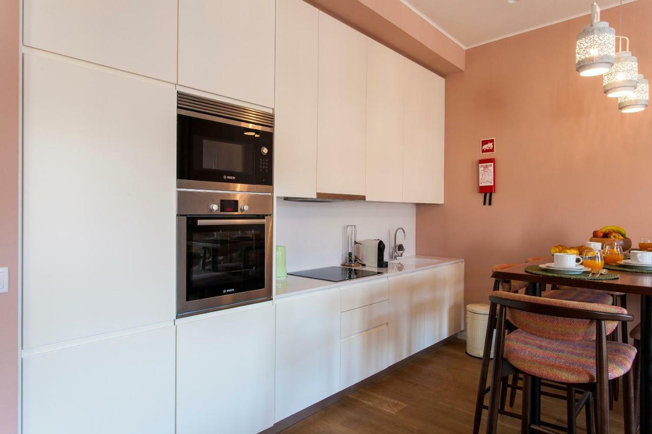 Joivy Sublime 2Br Apt On Restauradores Square Nearby Rossio Station Лиссабон Экстерьер фото